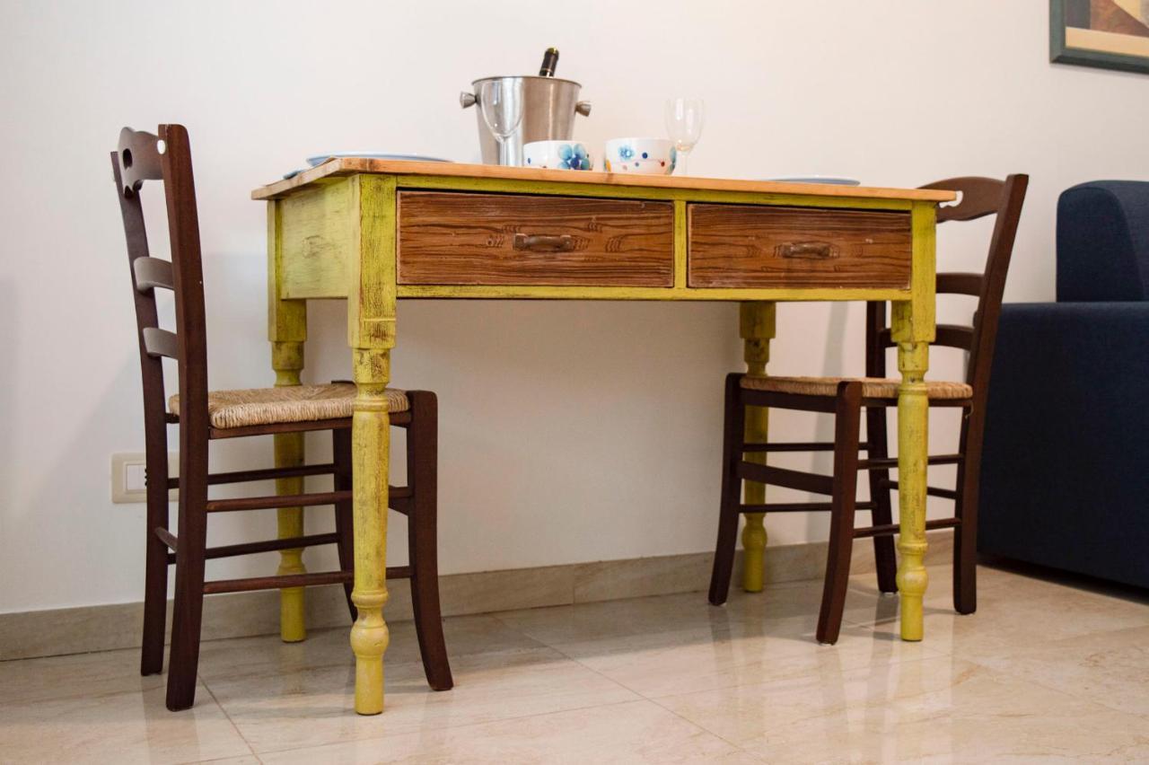 Casa Vacanze L'Essenziale Martina Franca Buitenkant foto